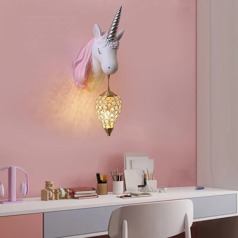 <strong>Einhornwandlampe für Kinderzimmer</strong> – Magische Atmosphäre für kleine Träumer 3