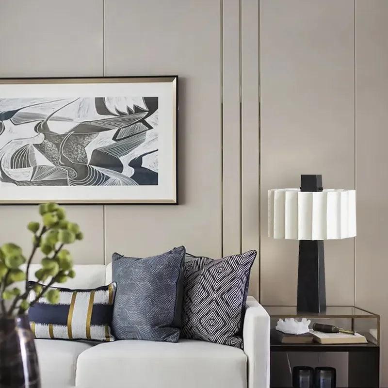 <strong>Elin Tischlampe – Stilvolle Beleuchtung für Ihr Zuhause</strong> 4