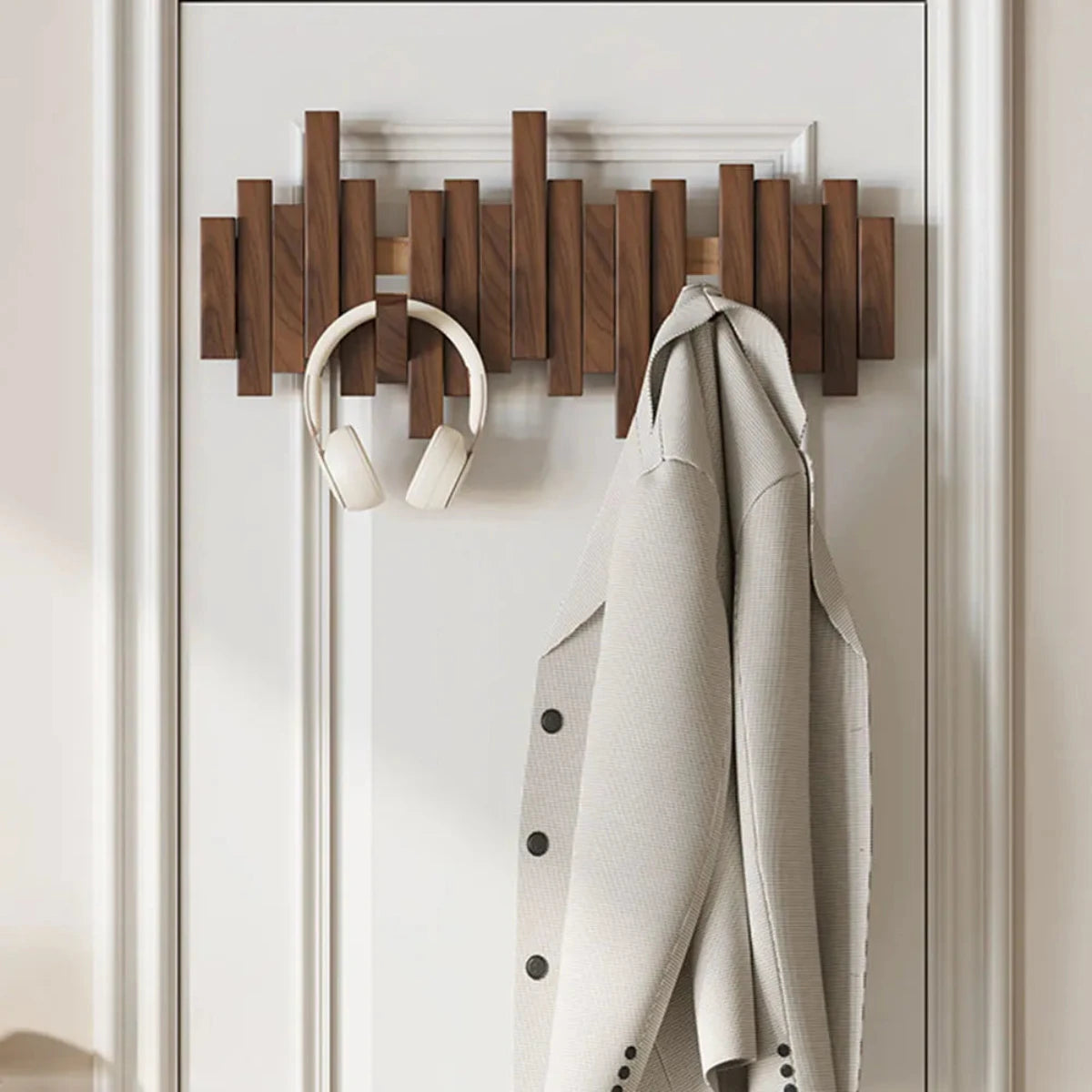 <strong>Garderobenständer WoodMaster</strong> – Stilvolle Aufbewahrung im Klavier-Design 1