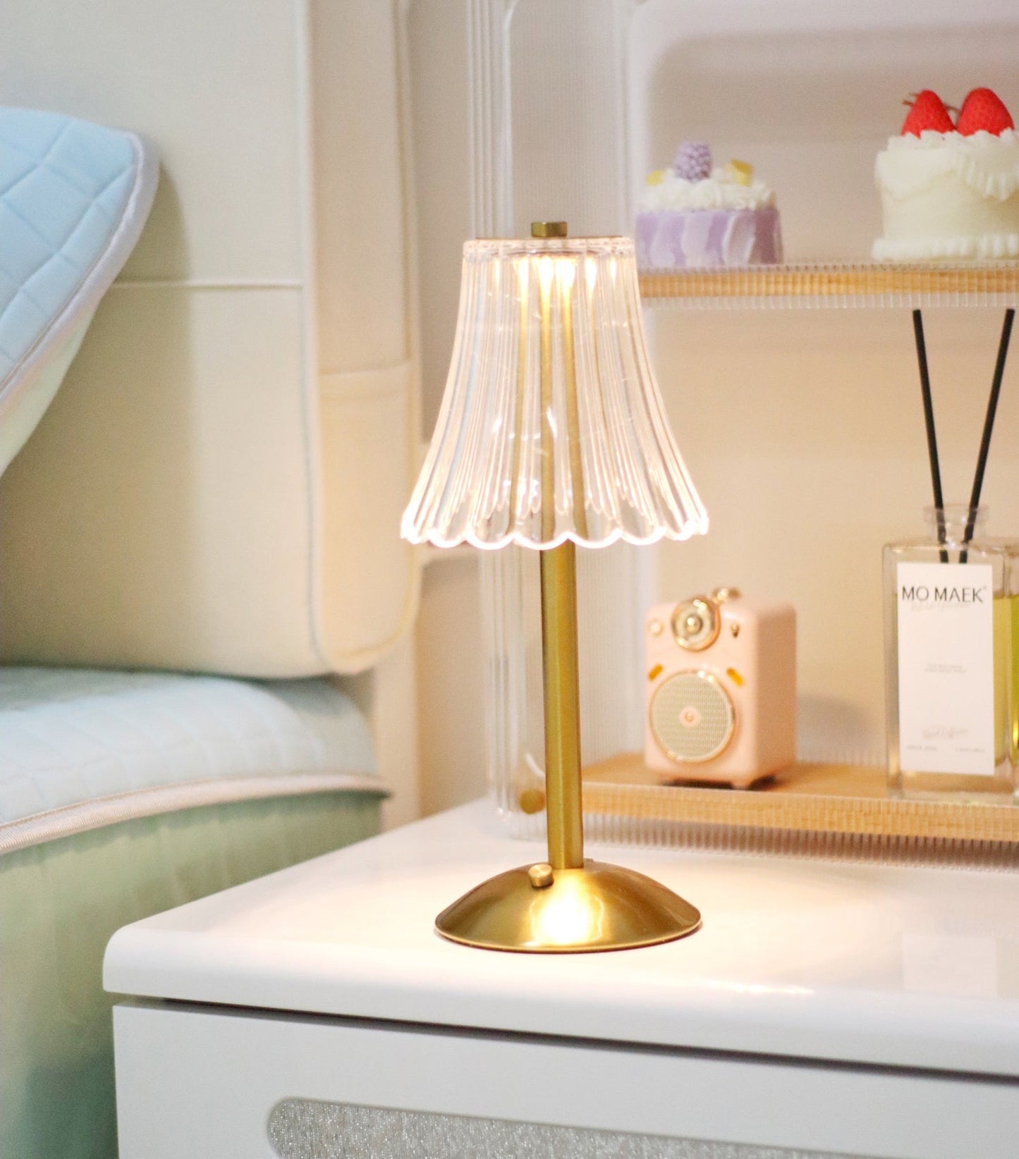 <strong>Glitzernde Tischlampe</strong> – Elegantes Design mit Strahlendem Licht 6