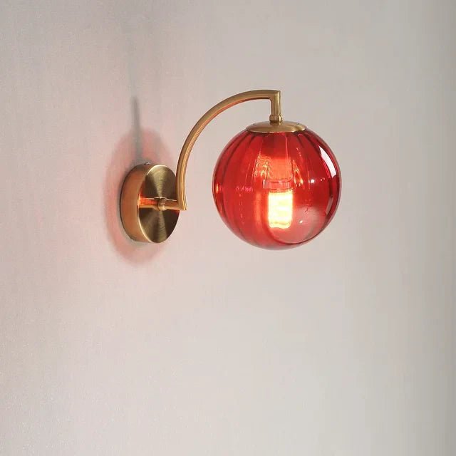<strong>Goldene Wandleuchten Mit Gerippter Glaskugel</strong> – Stilvolles Licht Für Ihr Zuhause 7
