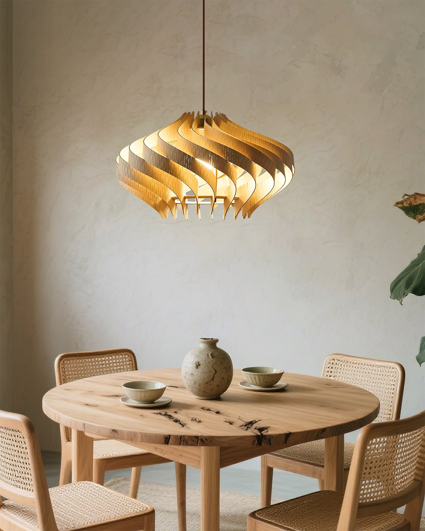 <strong>Serentia Pendelleuchte</strong> – Skulpturales Design mit Warmem Licht 4