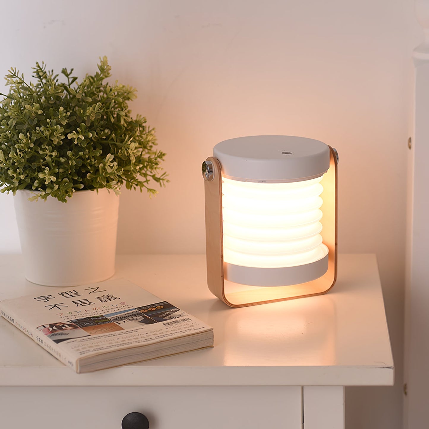 <strong>Tragbare Laternen-Tischlampe</strong> – Charmantes Licht für Gemütliche Abende 7