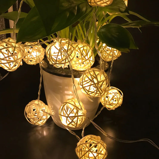 3M 20LED Rattan Ball Lichterkette – Elegante Stimmung Mit Warmweißem Licht 1