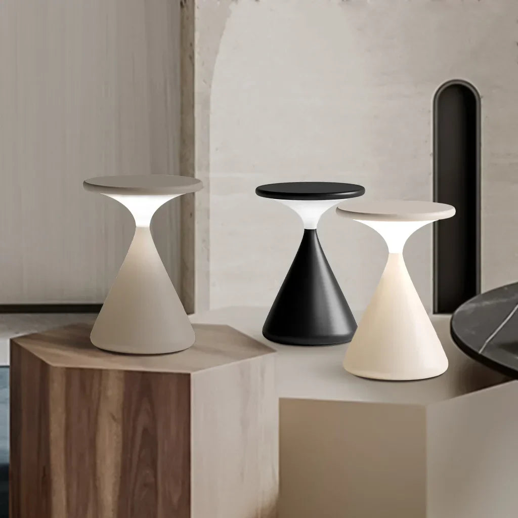AERON HOURGLASS AKKU TISCHLEUCHTE – Flexibles Licht Ohne Kabel Mit Dimmer 2