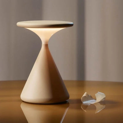 AERON HOURGLASS AKKU TISCHLEUCHTE – Flexibles Licht Ohne Kabel Mit Dimmer 5