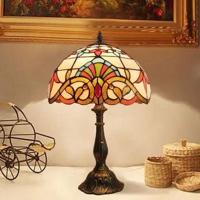 Buntglas Schreibtischlampe – Farbenfrohes Licht Für Inspirierende Arbeitsumgebungen 2