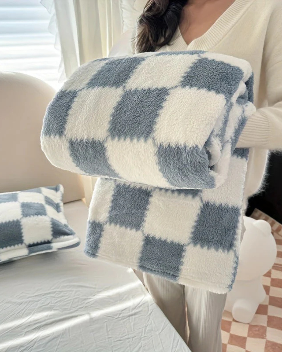 Carré-Douce Plaid – Elegante Wohndecke Mit Rautenmuster 12