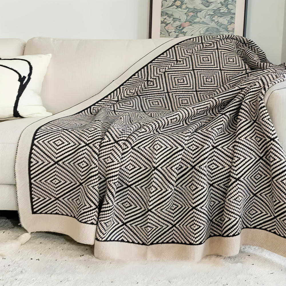 DecoDiamond Geometrische Kuscheldecke – Stilvolle Eleganz für Behagliche Nächte 4