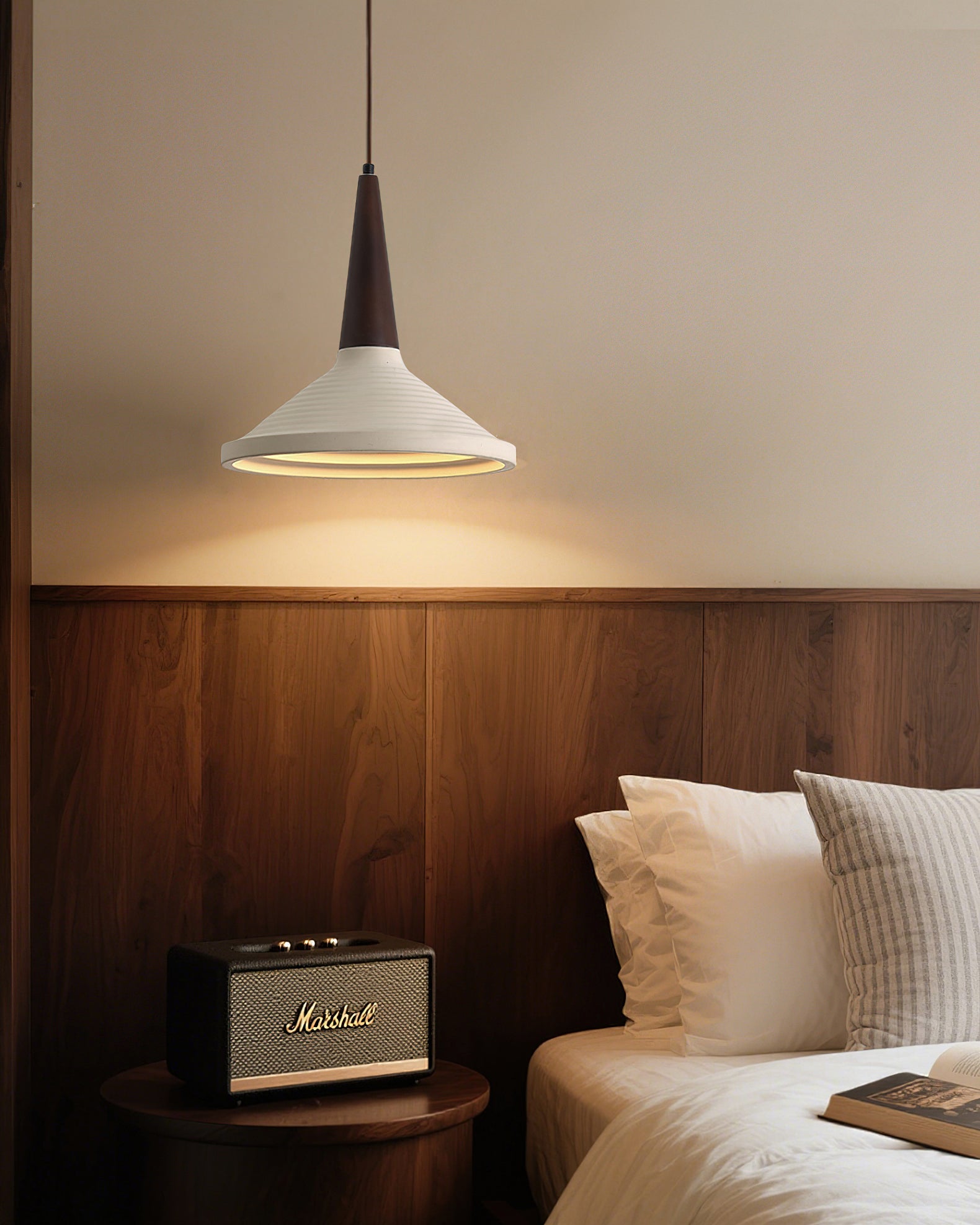 Doherty Pendelleuchte – Elegantes Design Mit Warmen Holzakzenten 6