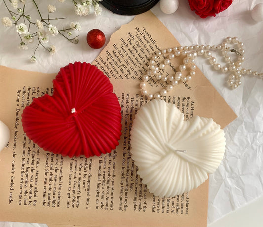 **Drahtgeflochtene Herzkerze für Valentinstag – Romantisches Ambiente mit Duftnoten** 0