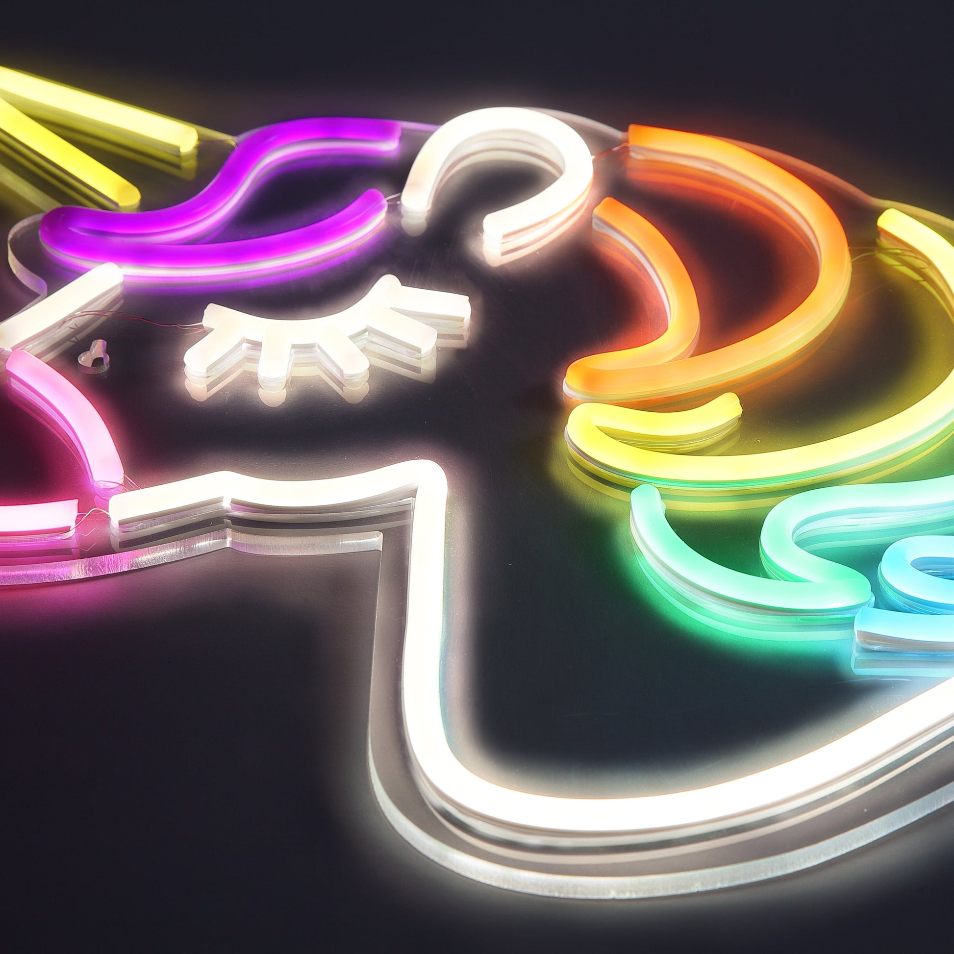 Einhorn Neon Wandlampe – Farbenfrohe Magie Für Ihr Zuhause 3