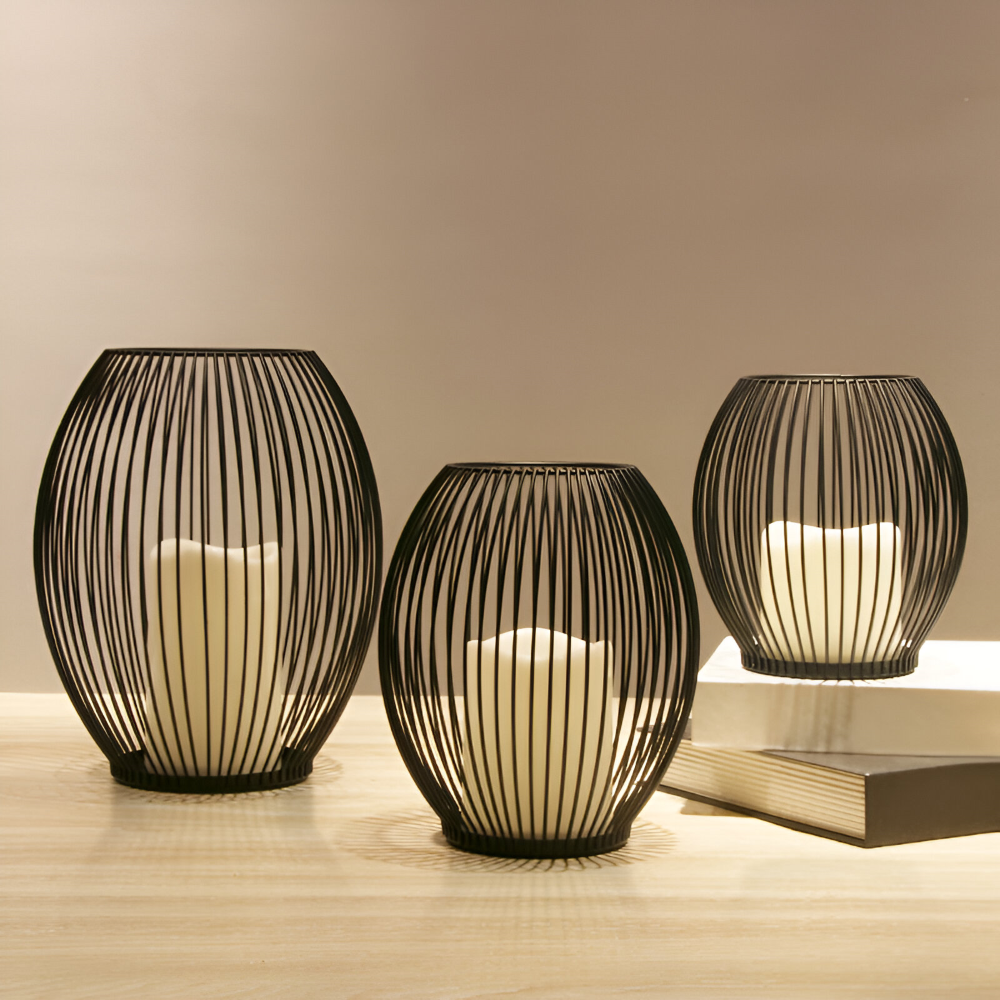 Elegante Schwarze Metalllaterne – Stilvolles Lichtspiel Für Ihr Zuhause 2
