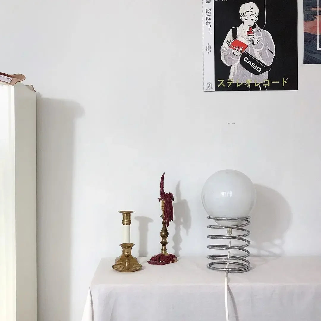 Frühling Inspiriertes Bauhaus-Tischlampe – Elegante USB-Beleuchtung für Jeden Raum 6