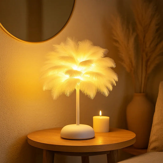 **GEFIEDERTE FANTASIELAMPE** – Elegante LED Tischlampe mit Naturinspiriertem Design 0