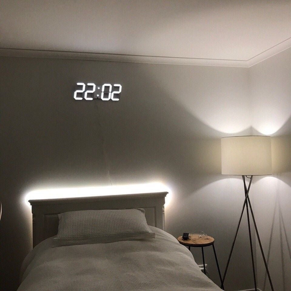 GlowTime 3D LED Wanduhr – Stilvolles Design Mit Anpassbarer Beleuchtung 2