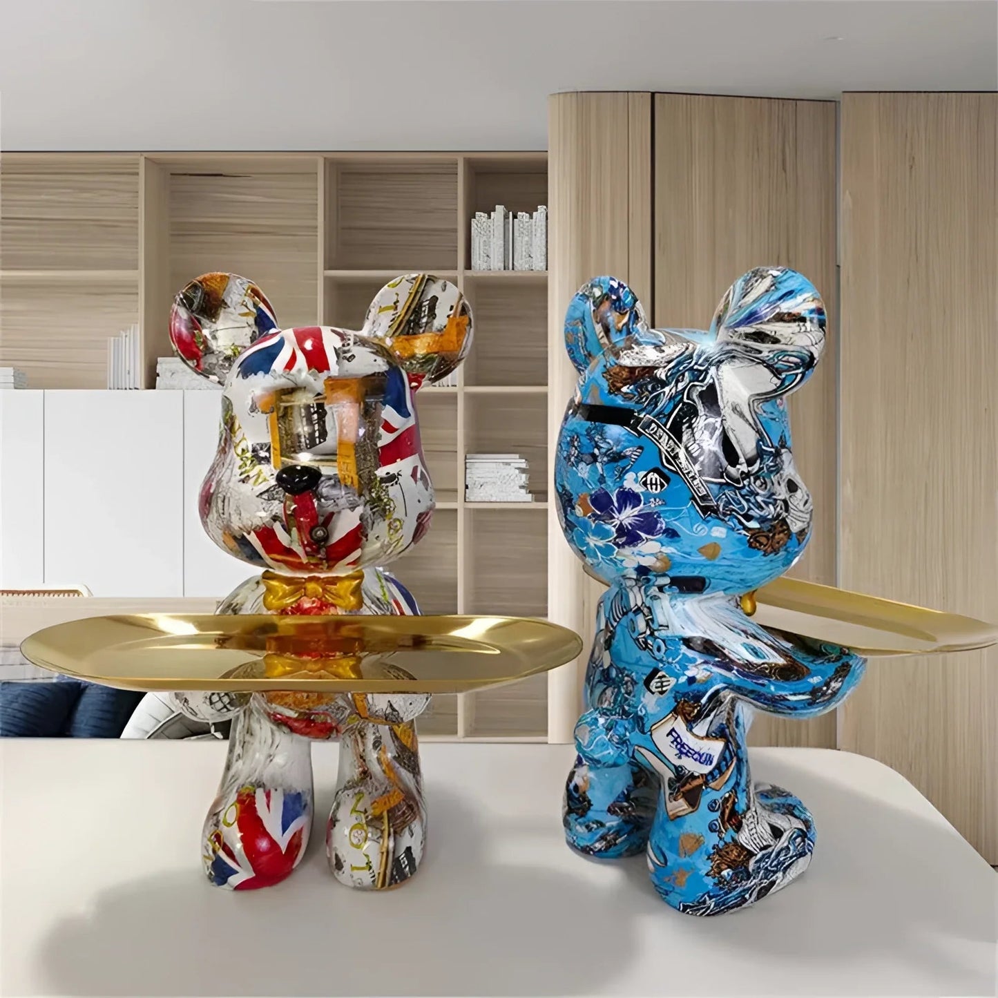 Graffiti-Bär Tischskulptur – Urbaner Charme Für Ihr Zuhause 1