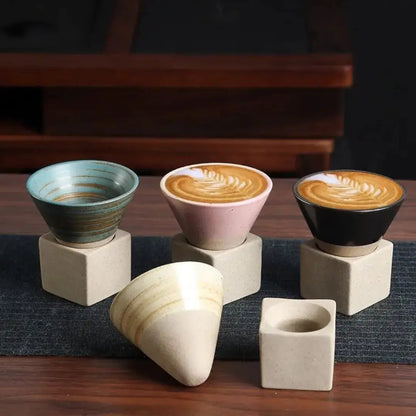 Handgefertigte Kegelförmige Espressotasse – Elegantes Japanisches Design für Genuss 1
