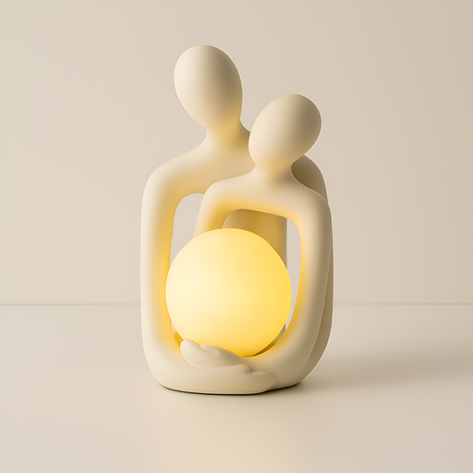 Handgefertigte Paar Figuren – Romantische Eleganz für Ihre Dekoration 0