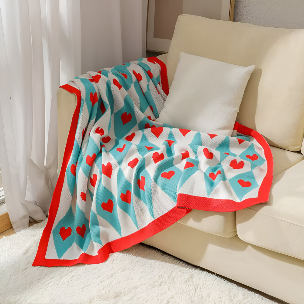 HeartiKnit Plaid Fleecedecke – Kuschelige Eleganz mit Herzmuster 2