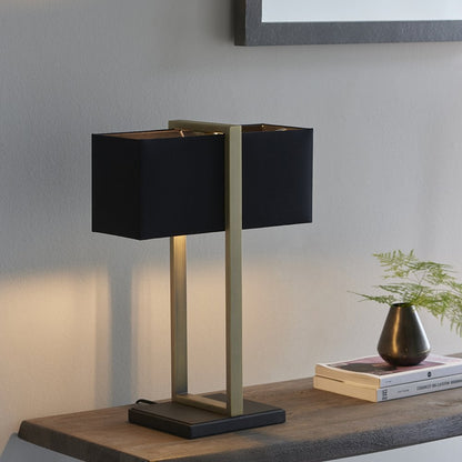 Holme Antike Messing Tischlampe – Stilvolles Licht für Elegante Räume 0