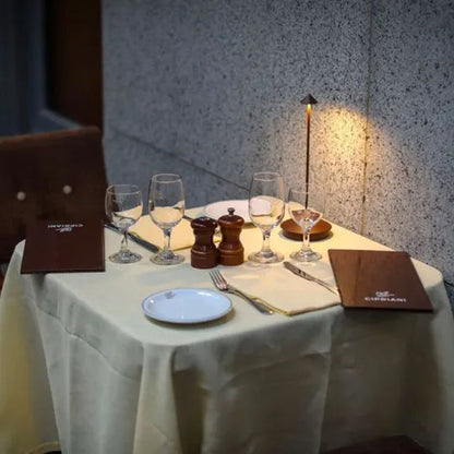 Kabellose LED-Tischlampe ClarityGlow – Elegante Lichtakzente für Ihr Zuhause 3