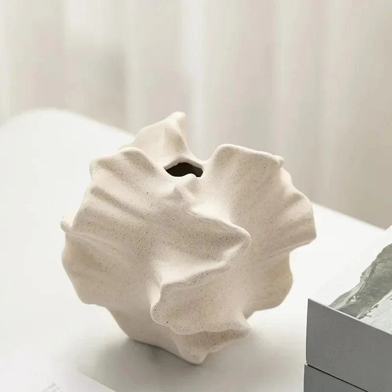 Keramikvase Mit Geometrischen Wellen – Modernes Design Für Stilvolles Ambiente 2