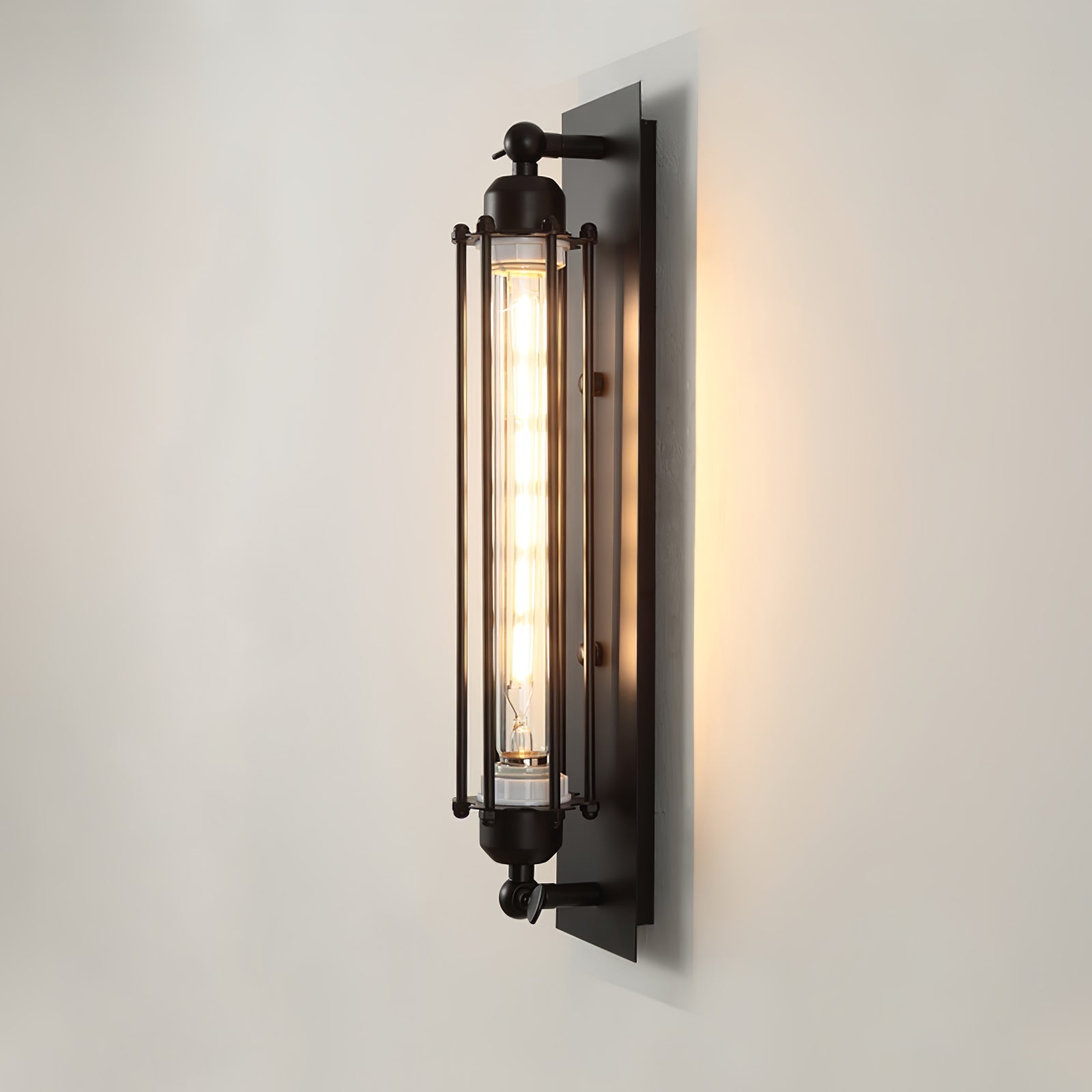 Kiera Wandlampe – Elegantes Industriedesign für Stilvolles Licht 6