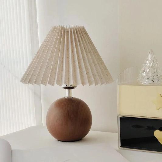 LED-Tischlampe Nordic Falten Stoff – Elegante Atmosphäre für Gemütliche Räume 0