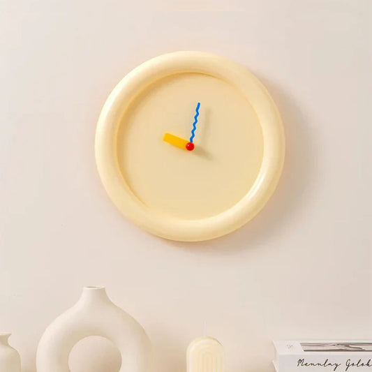 Le Temps Joyeux Wanduhr Modern – Farbige Kreativität für Ihr Zuhause 1