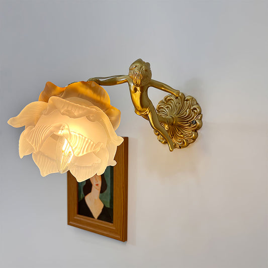 Putti Statuetten Brass Wandlampe – Elegante Lichtquelle Für Stilvolles Ambiente 8