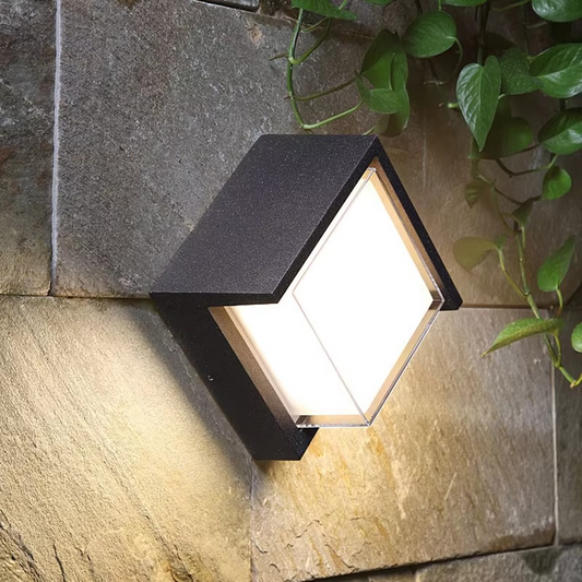 SOLVENA Außen Wandlampe – Elegante Geometrische Formen für Ihren Außenbereich 0