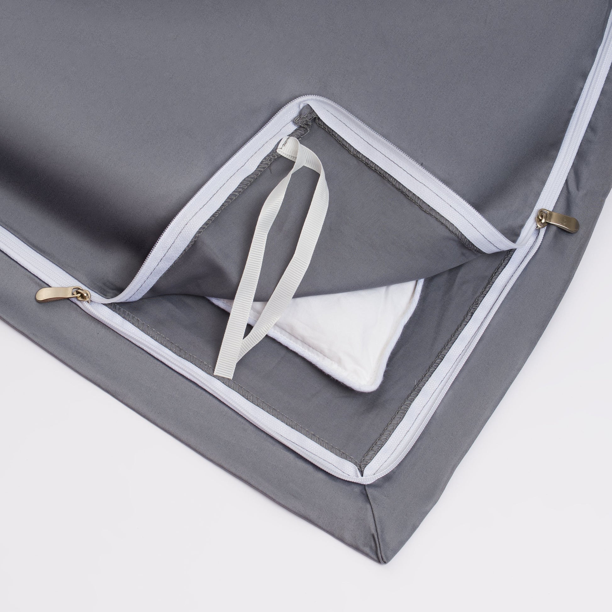 Schiefergraues Satin Bettwäsche-Set – Luxuriöser Komfort für Stilbewusste 5