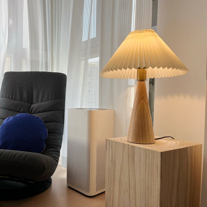 Stringer Tischlampe – Elegante Beleuchtung Mit Mid-Century Charme 5