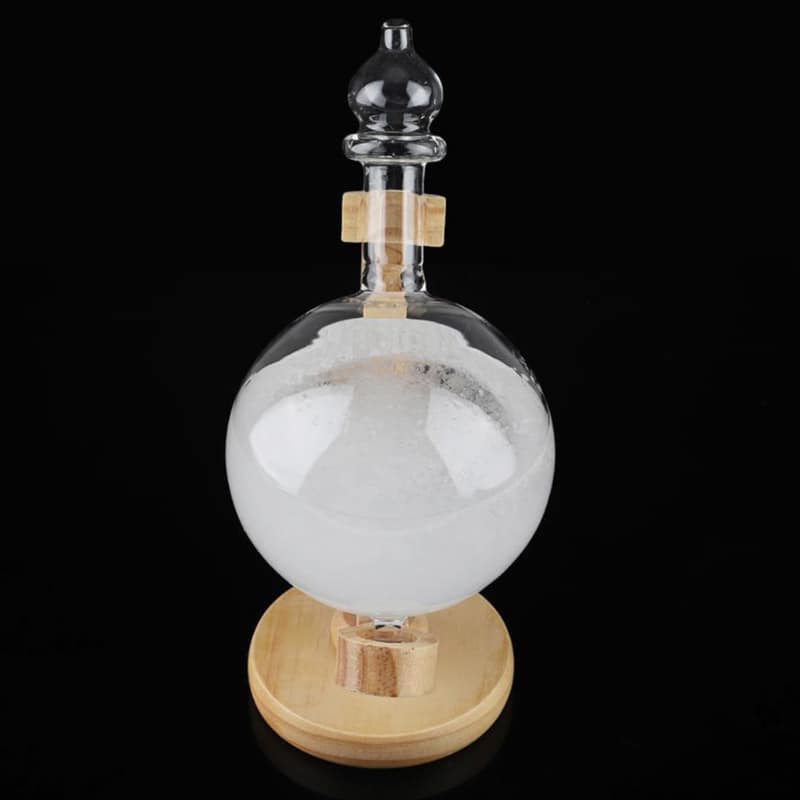 Sturmglobus Wettervorhersage – Stilvolle Wissenschaftliche Dekoration 4