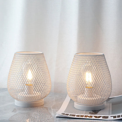 Tischlampe Set Aus Weißem Metall – Elegante Beleuchtung Für Gemütliche Anlässe 3