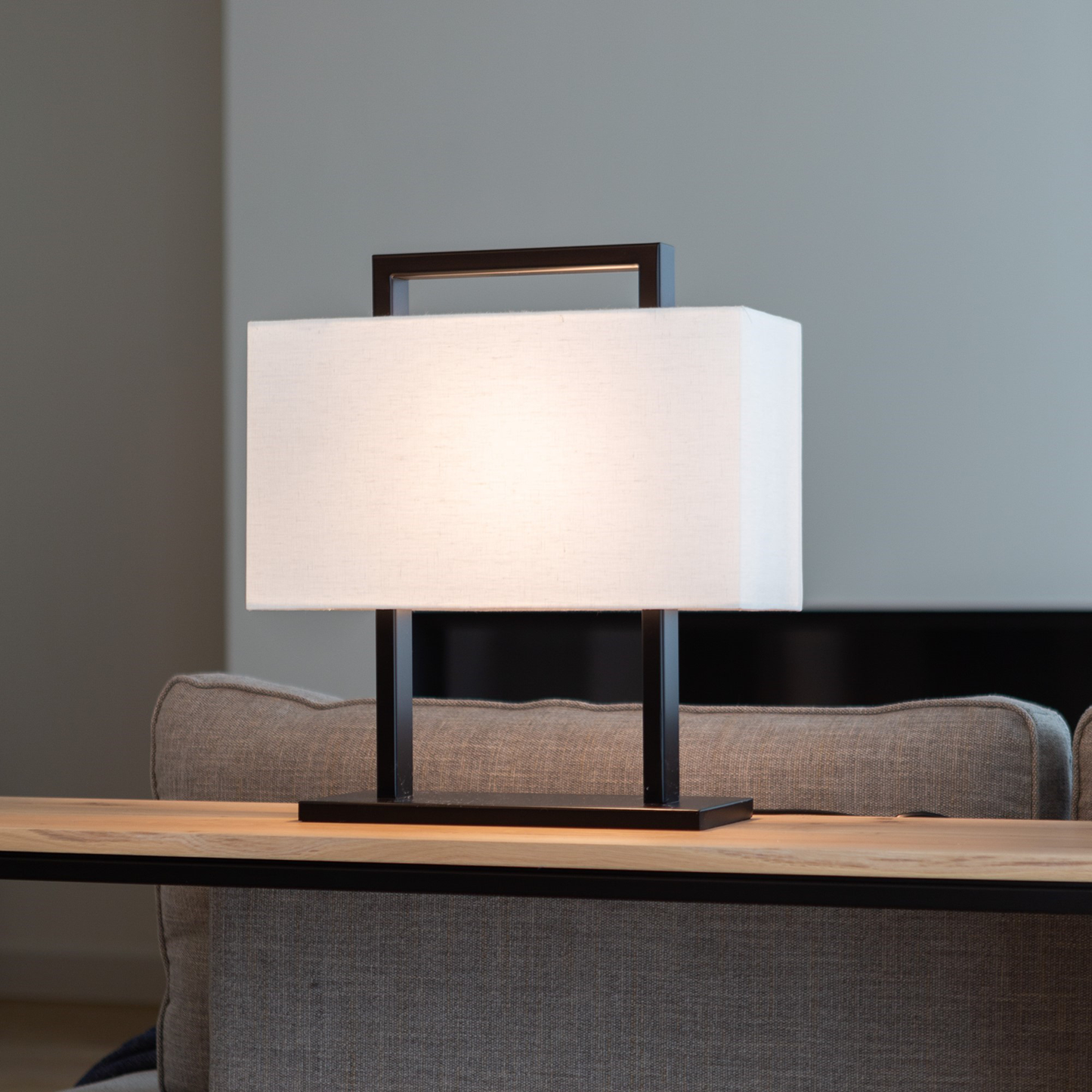 **Tischleuchte Bhilai Schwarz – Elegantes Licht für Ihr Zuhause** 4