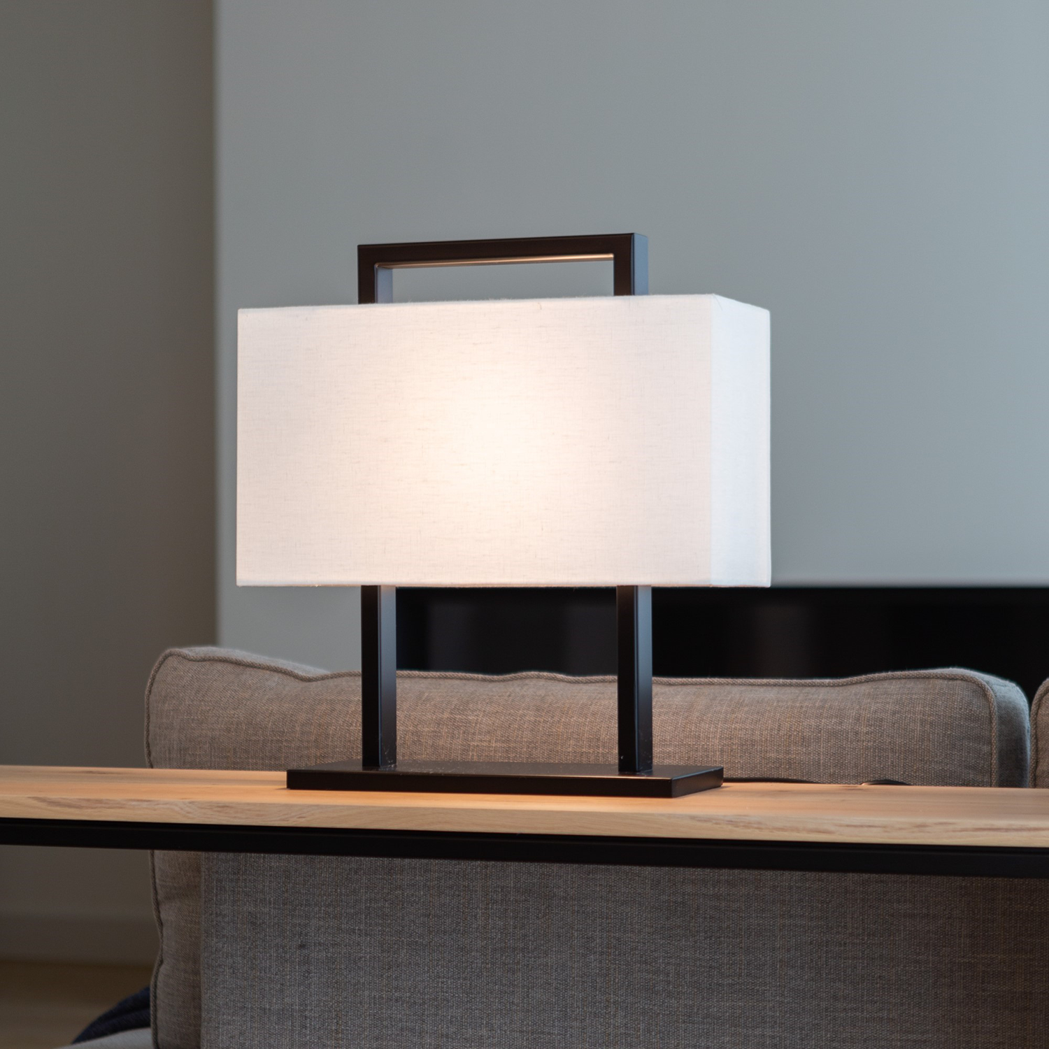 **Tischleuchte Bhilai Schwarz – Elegantes Licht für Ihr Zuhause** 4