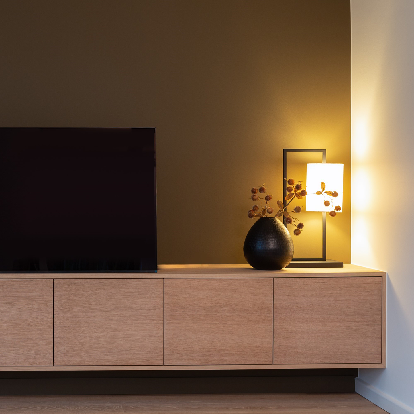 Tischleuchte Urbino Schwarz – Modernes Design Für Stilvolle Akzente 3