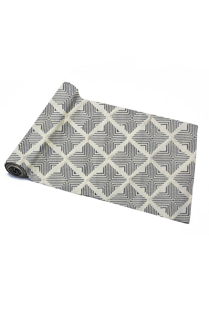 Überkreuzter Tischläufer – Stilvolle Eleganz Für Jeden Anlass 2