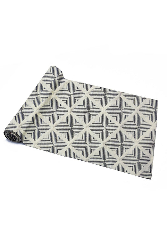 Überkreuzter Tischläufer – Stilvolle Eleganz Für Jeden Anlass 2