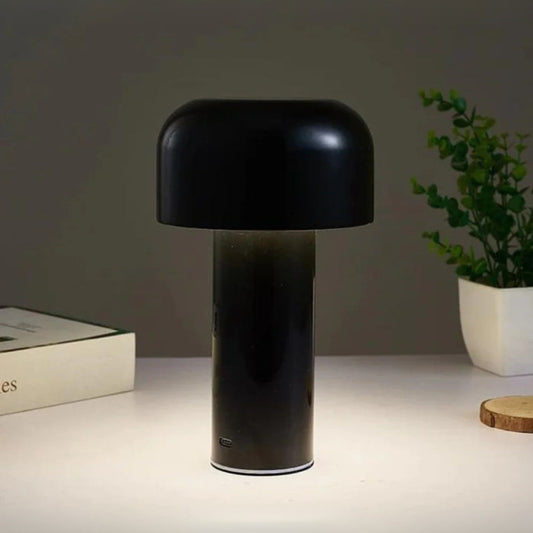 Moderne Tischlampe Kuppelschirm – Klarer Lichtstrahl mit Subtilem Glanz