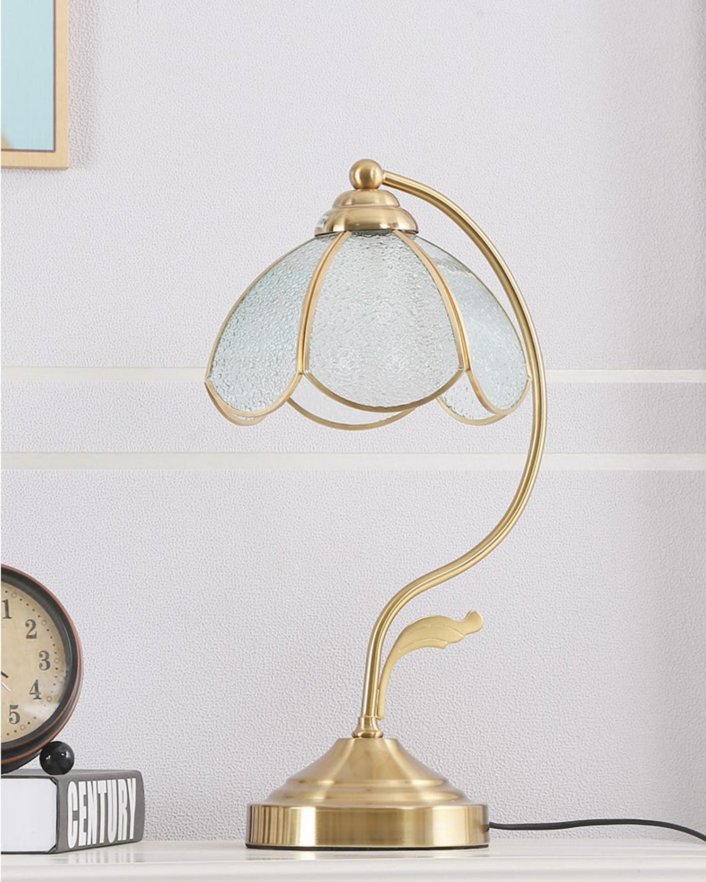 Vintage Tiffany Tischlampe – Stilvolles Blüten-Design für Gemütliche Abende 3