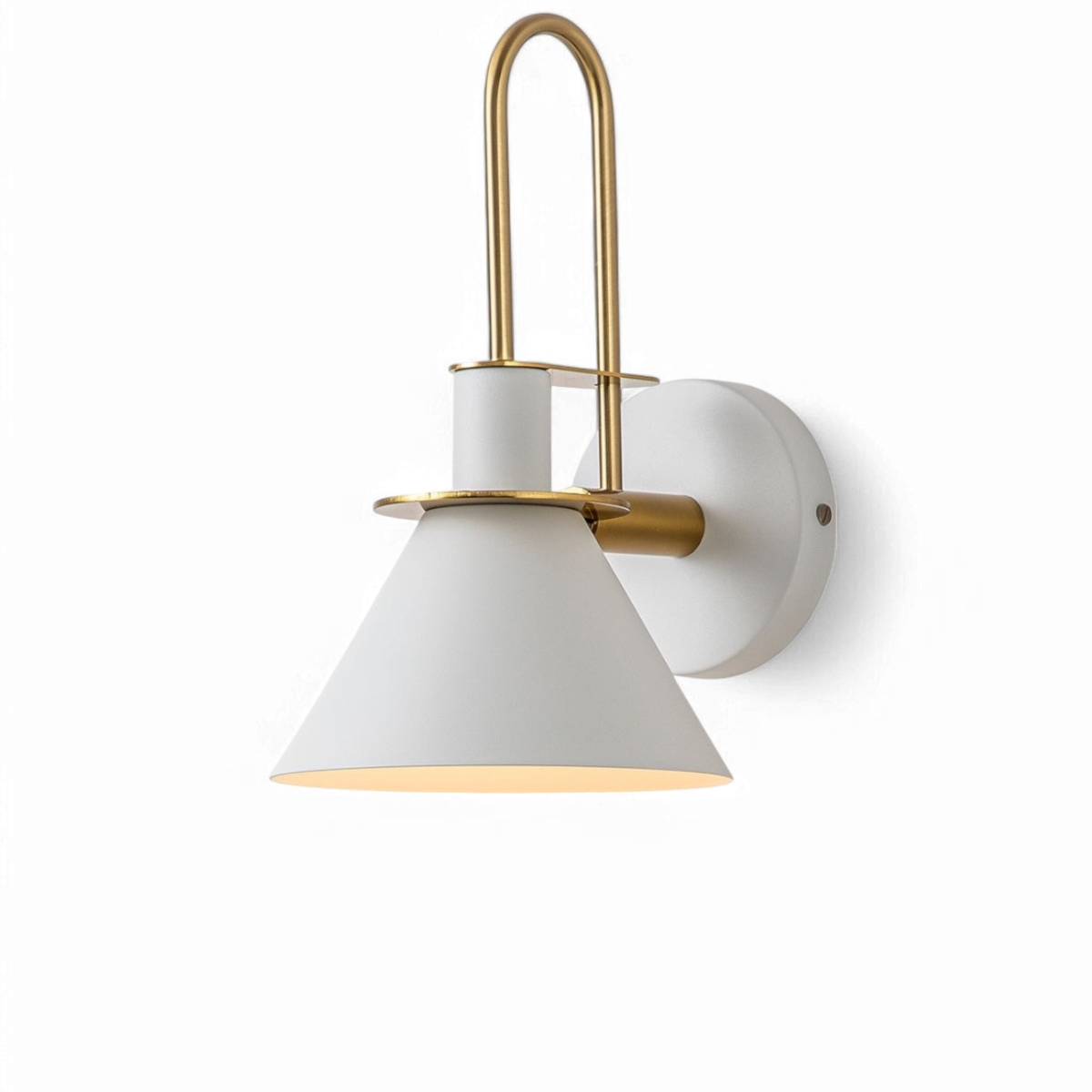 Kegelschirm Wandleuchte – Gezielter Lichtstrahl
