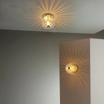 <strong>Bauhaus Wandleuchte Glas – Elegante Lichtakzente für Ihr Zuhause</strong> 4