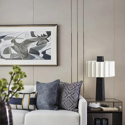 <strong>Elin Tischlampe – Stilvolle Beleuchtung für Ihr Zuhause</strong> 4