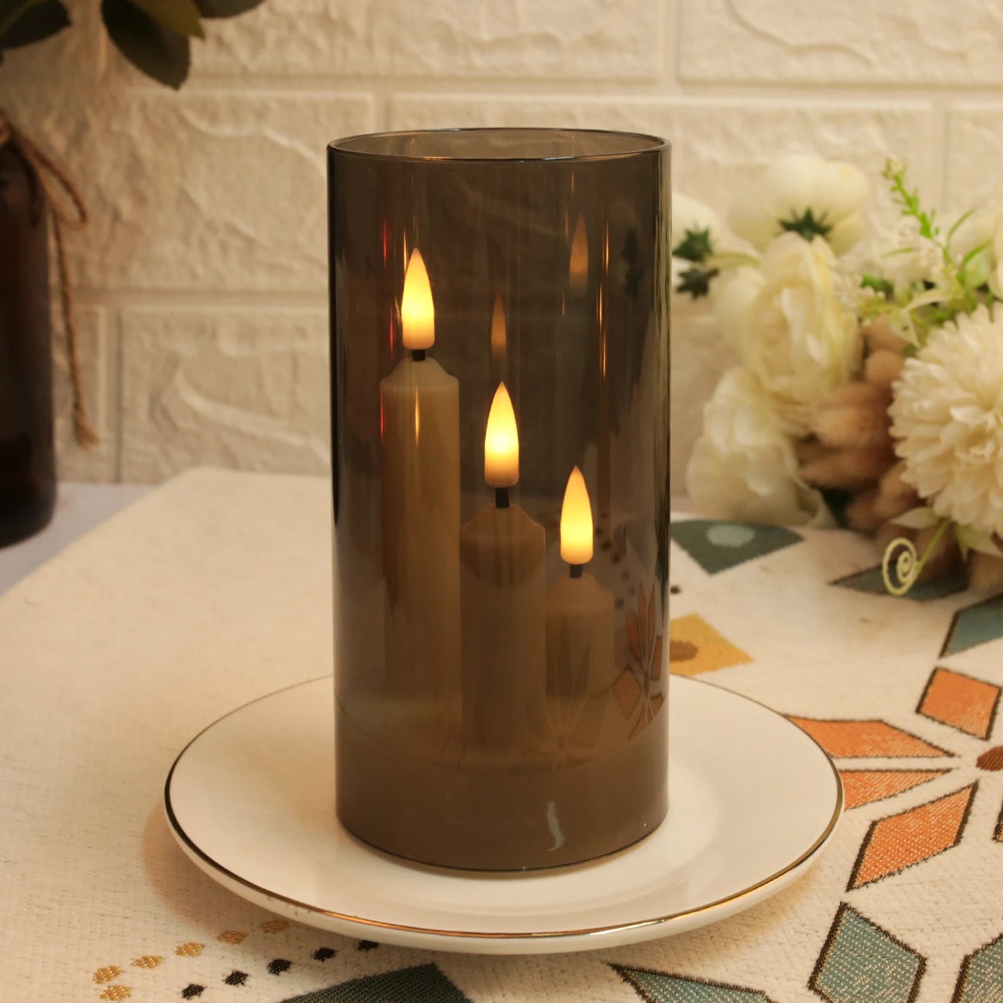 <strong>Flammenlose LED-Kerzen mit 3 Dochten</strong> – Sanftes Flackern für Gemütlichkeit 8
