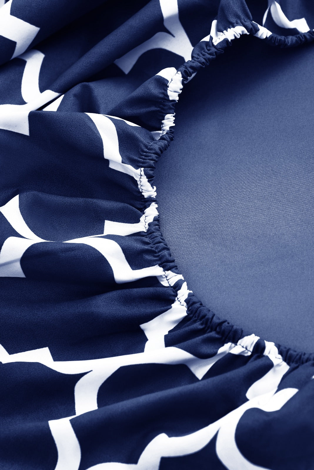 <strong>Geometrisches Spannbettlaken Blau</strong> – Hochwertiger Komfort für Ihr Schlafzimmer 4